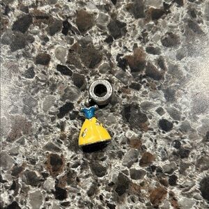 Pandora snow white Charm